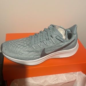 Nike Women's Air Zoom Pegasus 36 Running Shoes Size 6